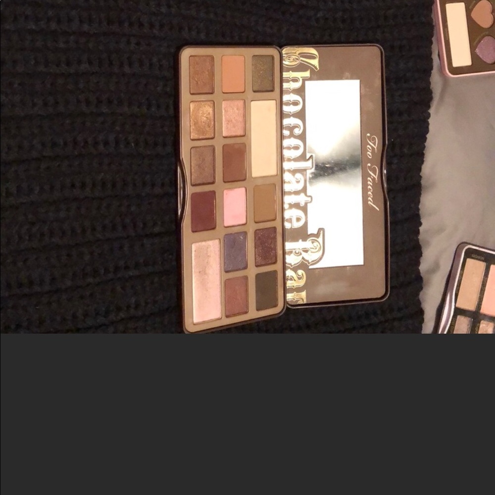 Too faced chocolate bar pallet